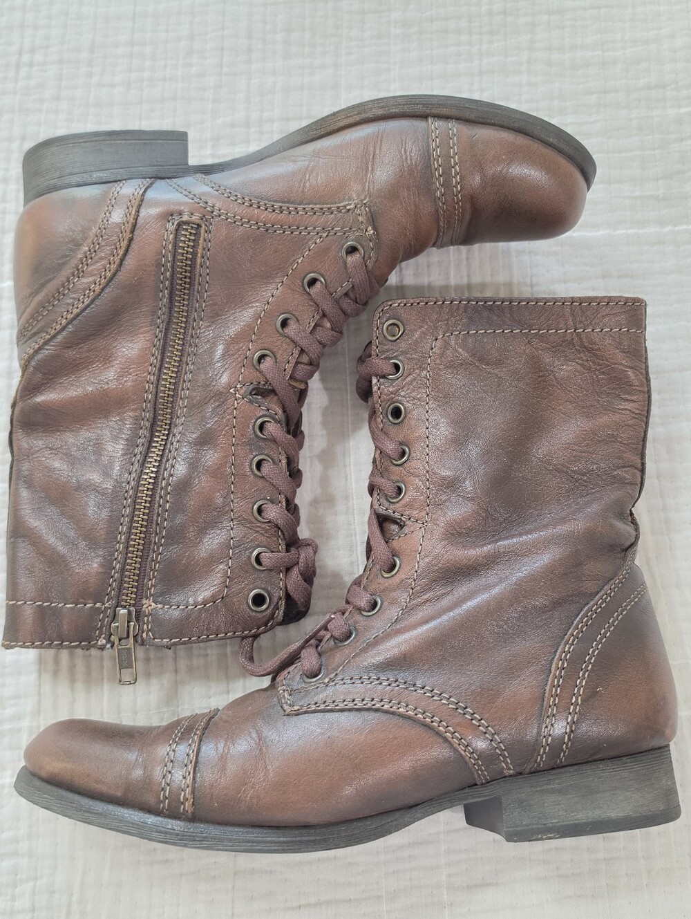 Steve Madden Troopa Brown Leather Combat Boots. Size 8 Iconic!!